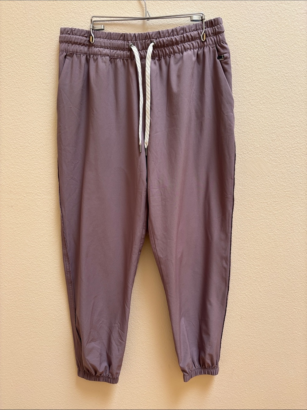 Vuori Weekend Jogger Hazel Mauve Performance Athleisure Pant VW422 Women's M